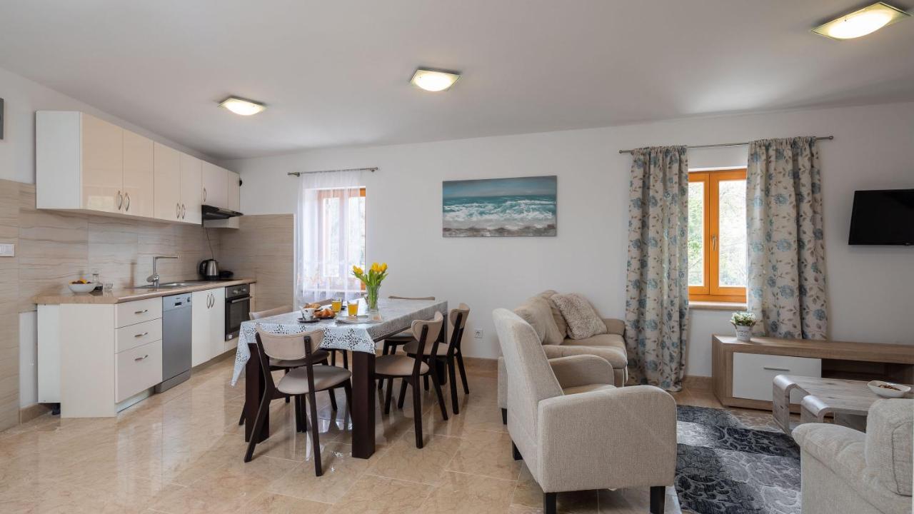 Luxury Stone Villa Nevija 2022 Private Villa 밀나 외부 사진