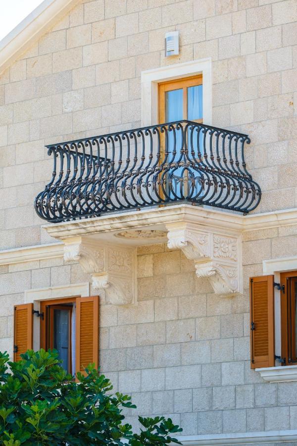 Luxury Stone Villa Nevija 2022 Private Villa 밀나 외부 사진