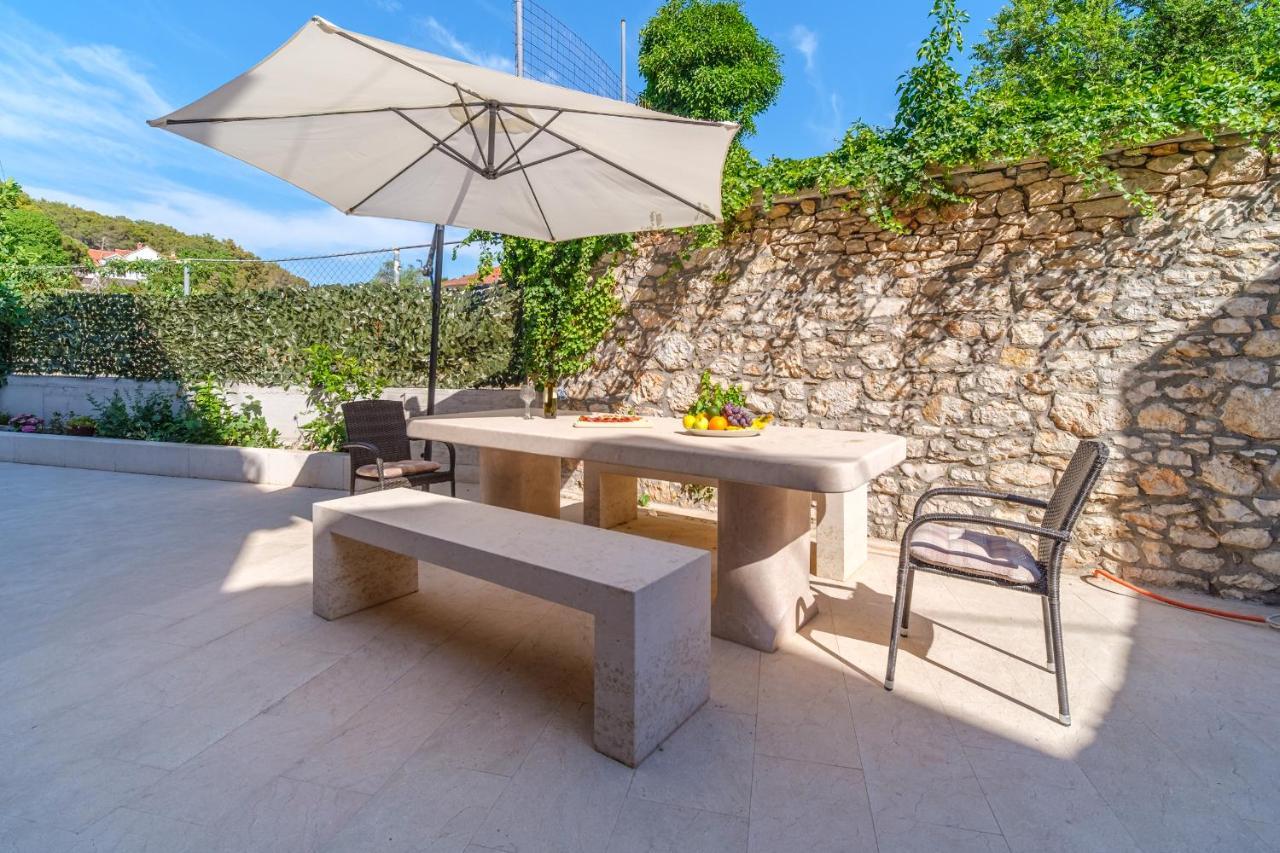 Luxury Stone Villa Nevija 2022 Private Villa 밀나 외부 사진
