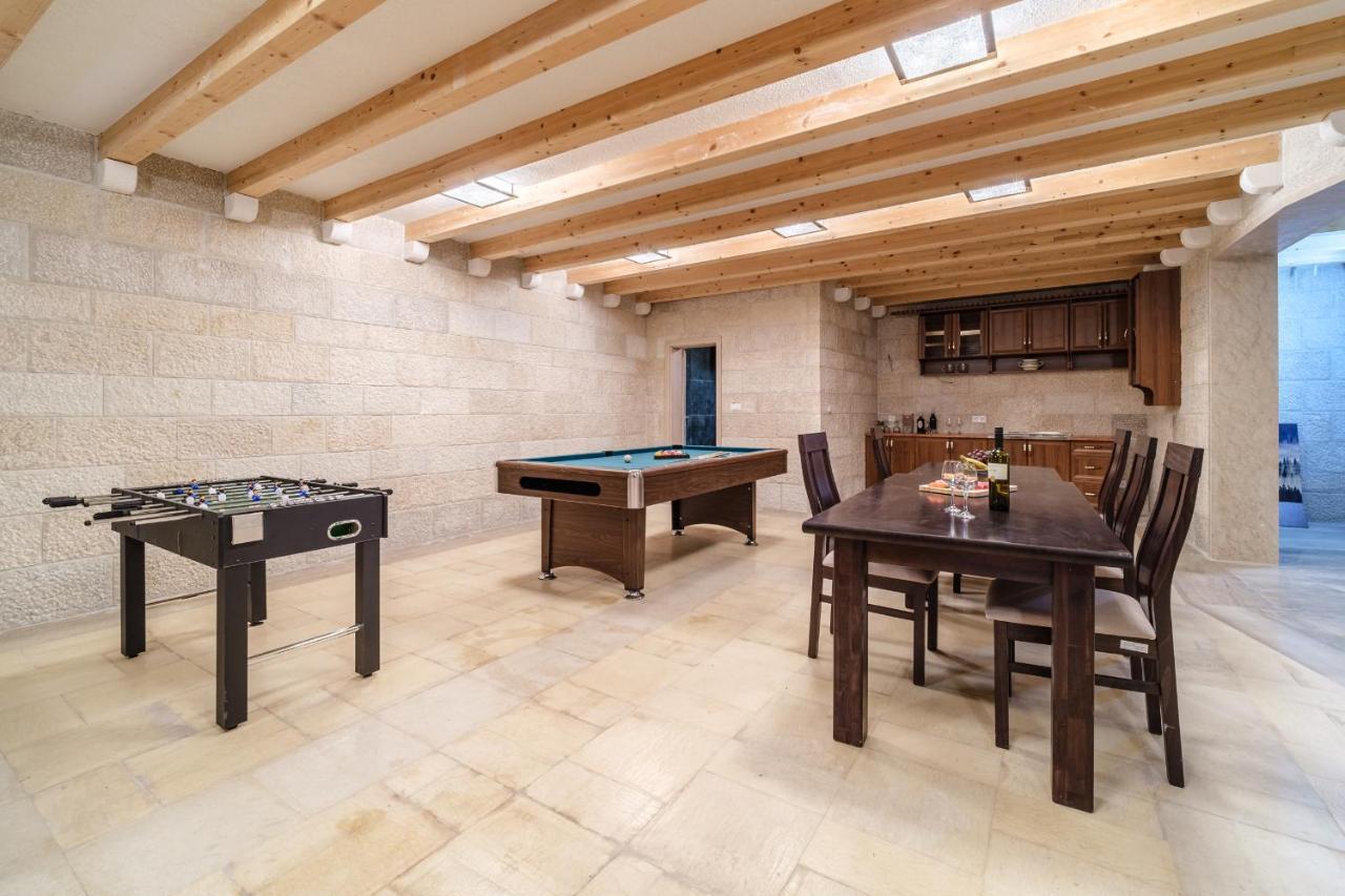 Luxury Stone Villa Nevija 2022 Private Villa 밀나 외부 사진